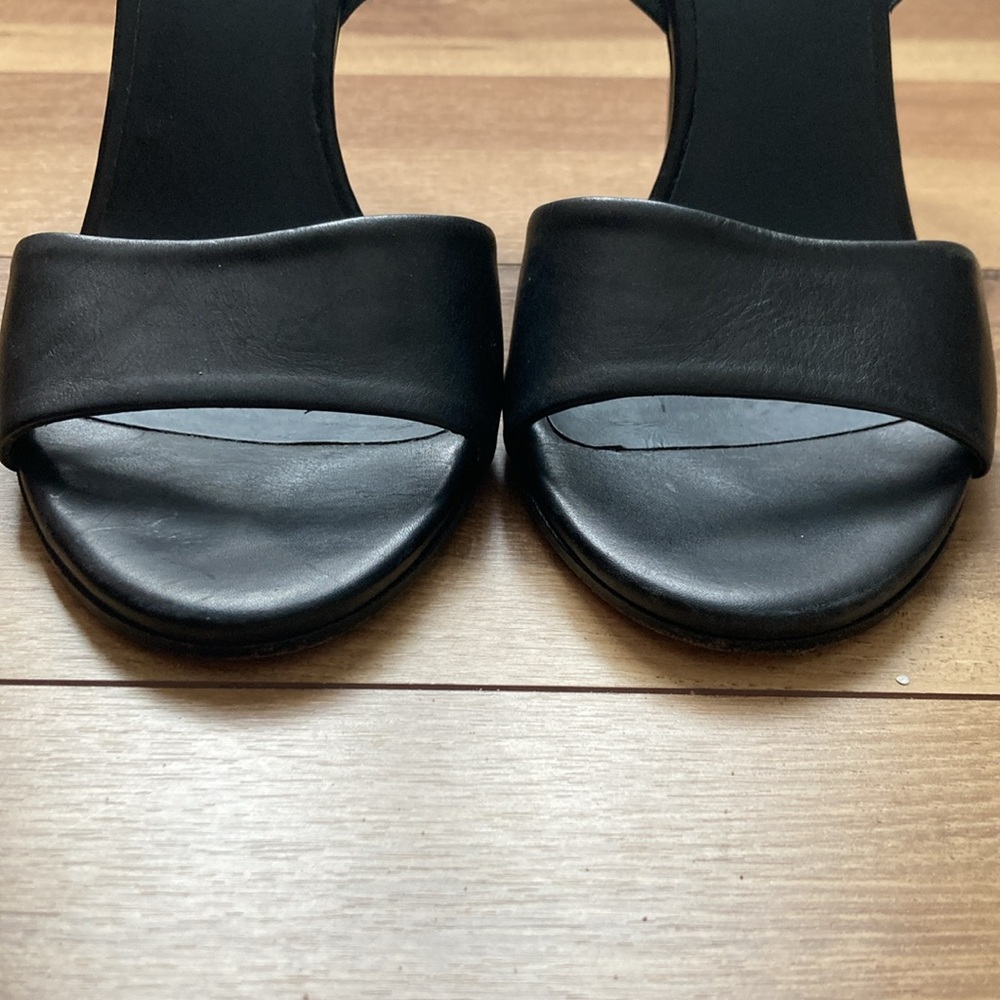 Vince Genna Double Strap Leather Heels - Picture 6 of 11